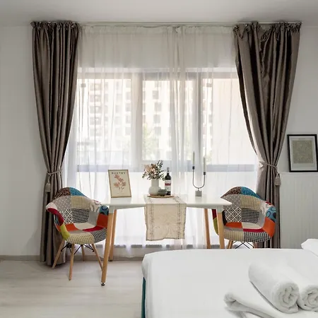 Plaza 197 Apartment *